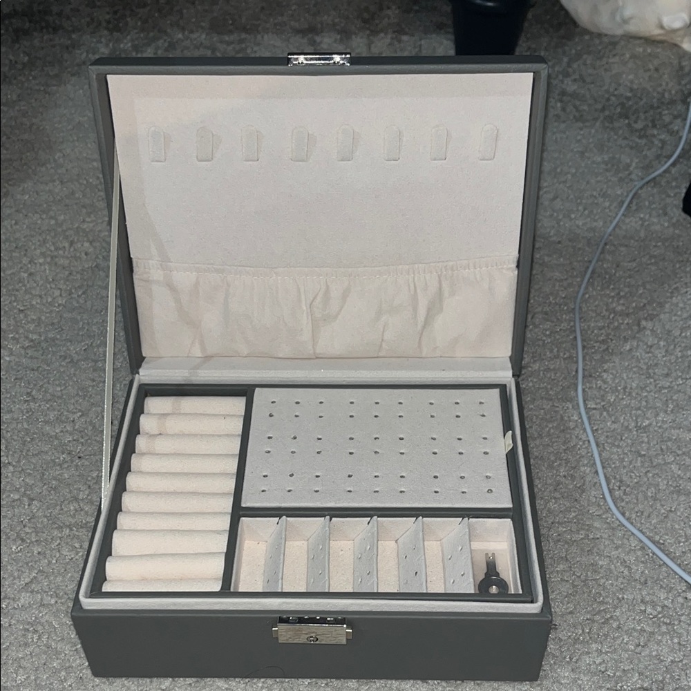 Elegant Jewelry Organizer Box